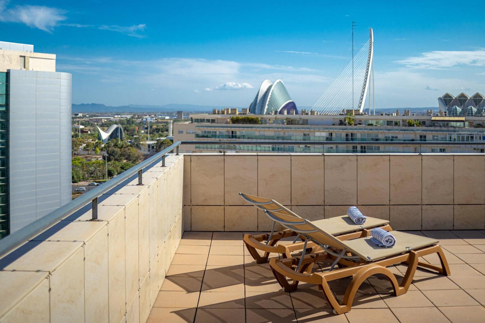 Innside By Melia Valencia Oceanic Ngoại thất bức ảnh