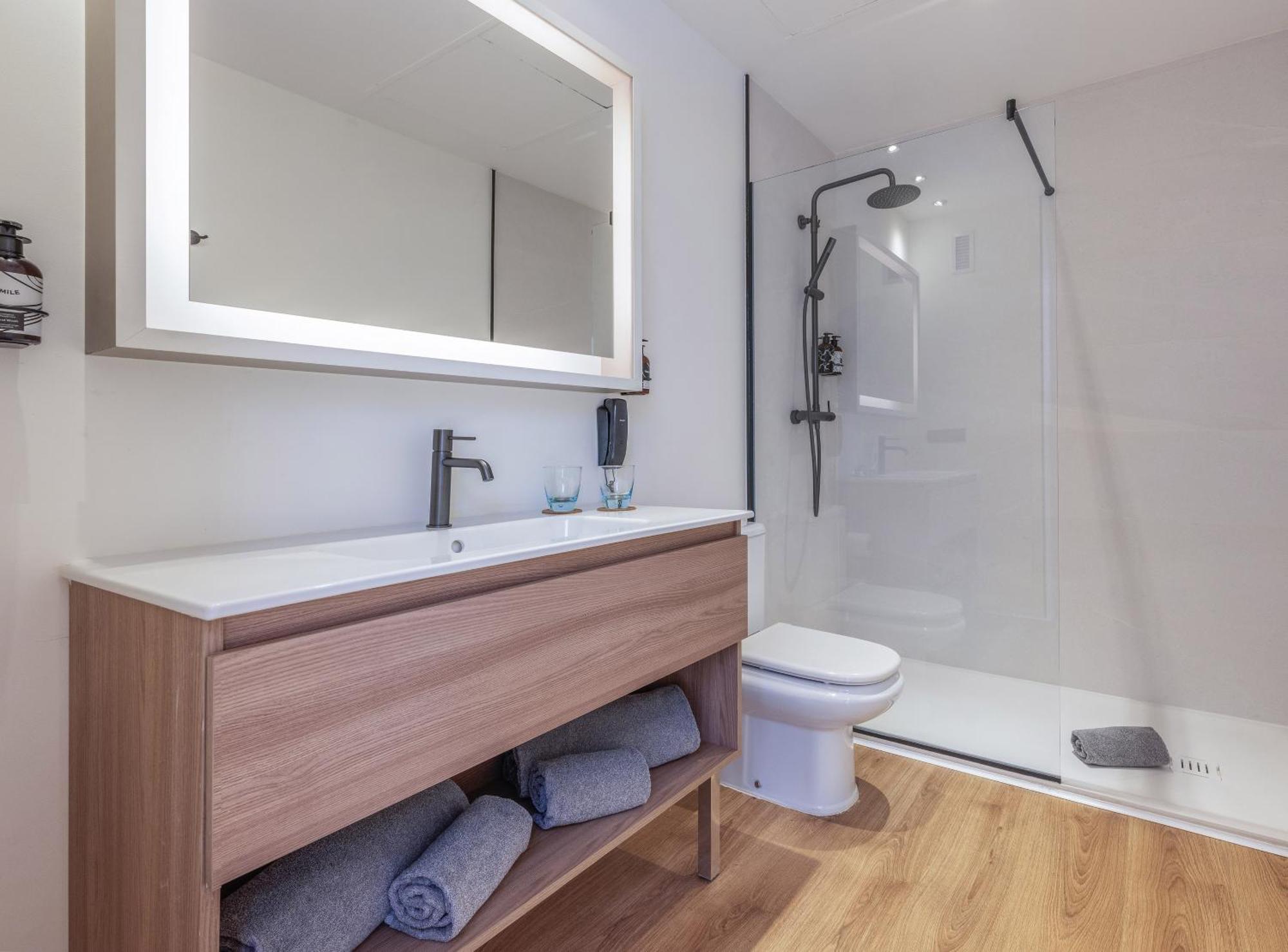 Innside By Melia Valencia Oceanic Ngoại thất bức ảnh